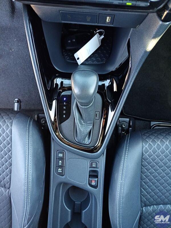 Toyota Yaris Hybrid Style MY21