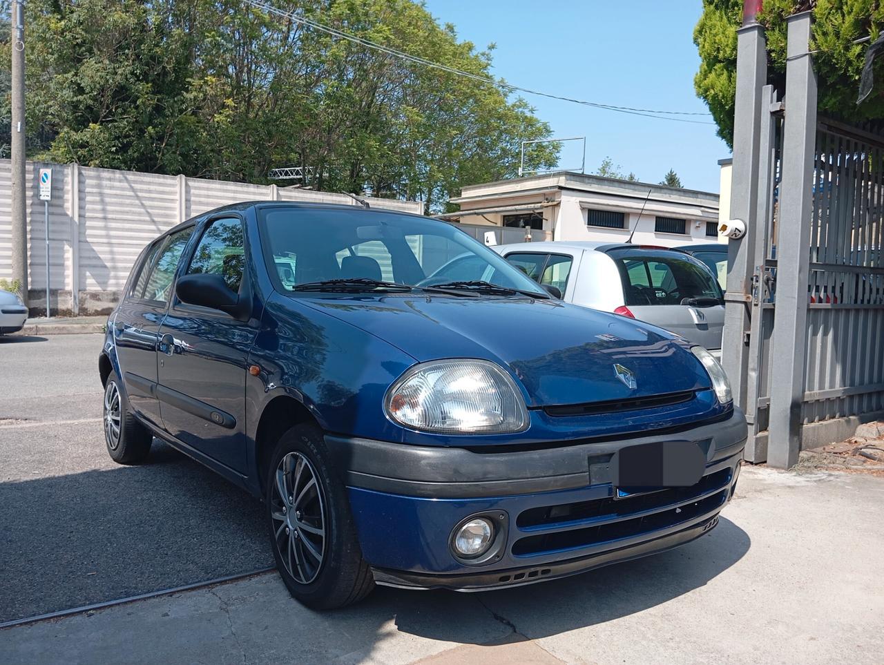 Renault Clio 1.2 cat 5 porte Neopatentati