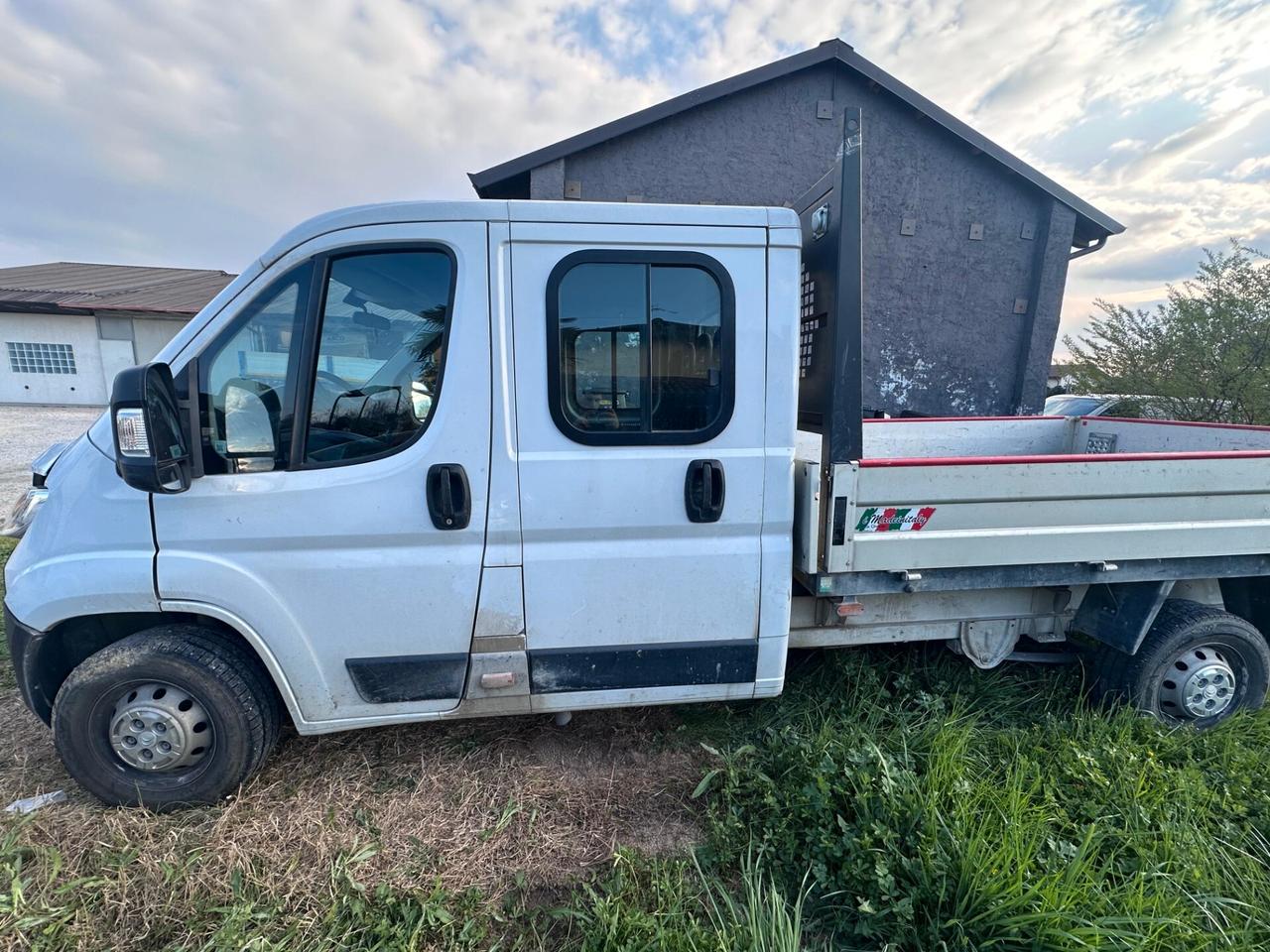 CITROEN JUMPER DOPPIA CABINA 7 POSTI 35 BLUEHDI 140 PLM-DC CASSONATO INCIDENTATO 2023