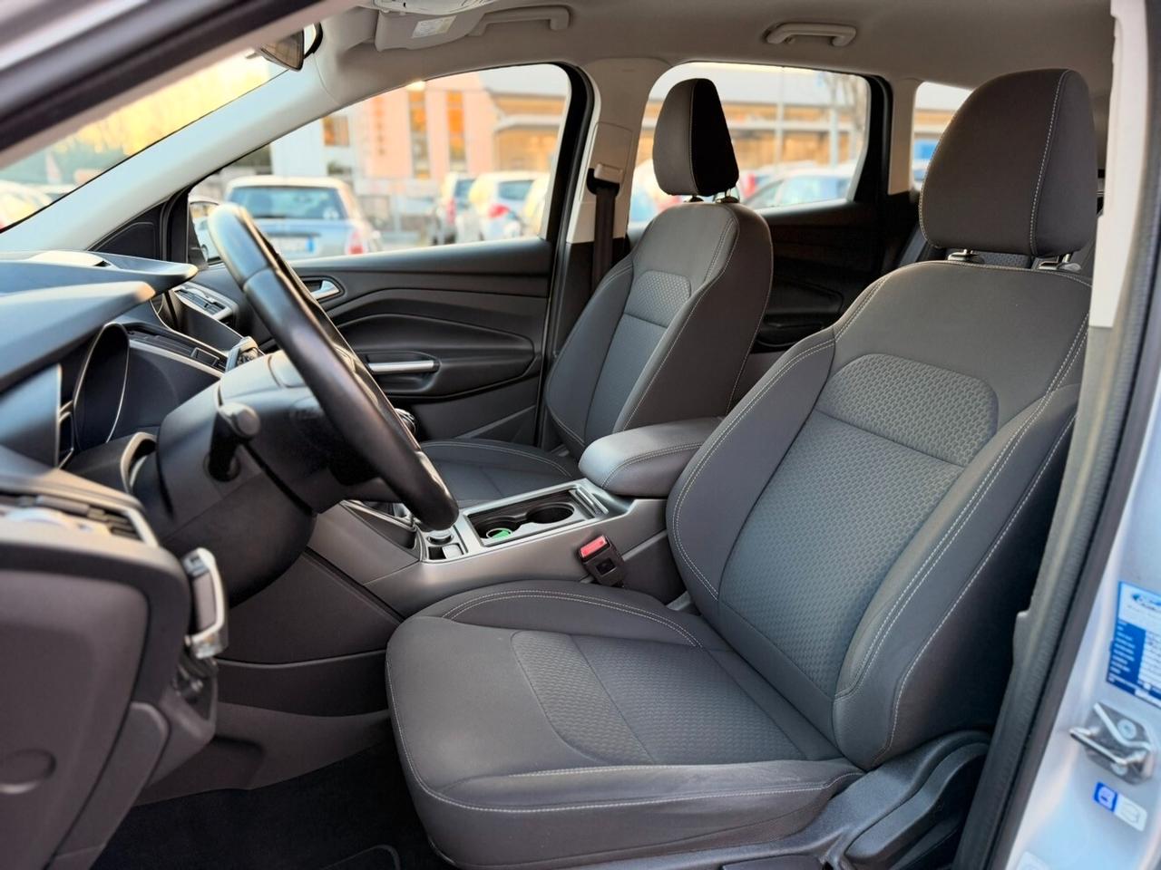 Ford Kuga 1.5 TDCI 120 CV S&S 2WD ST-Line Business