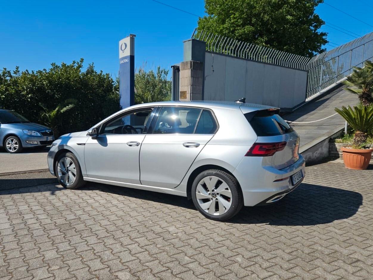Volkswagen Golf 1.5 eTSI 130 CV EVO ACT DSG Style