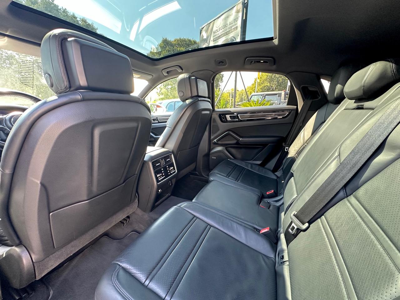 Porsche Cayenne Coupé 3.0 V6 Sport Rs Tetto Thermatic Bose Permute Rate Garanzia