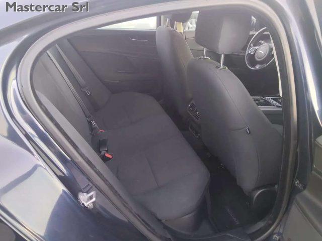 JAGUAR XE XE 2.0d Pure Business edition 180cv tg: FG873SR