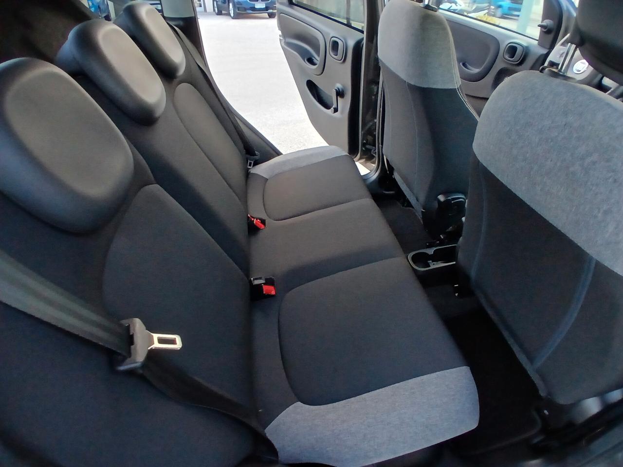 FIAT PANDA 1.0 HYBRID CITY LIFE 2023