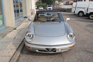 Alfa Romeo Spider 2.0i