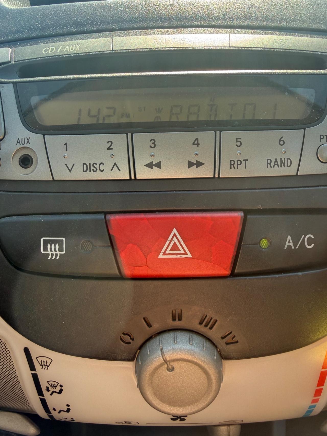 Citroen C1 5porte 1.0 Benzina 68cv NEOPATENTATI