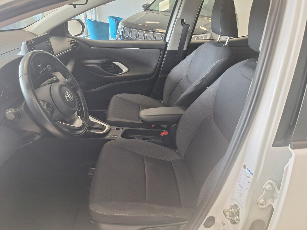 Toyota Yaris 1.5 Hybrid 5 porte Business