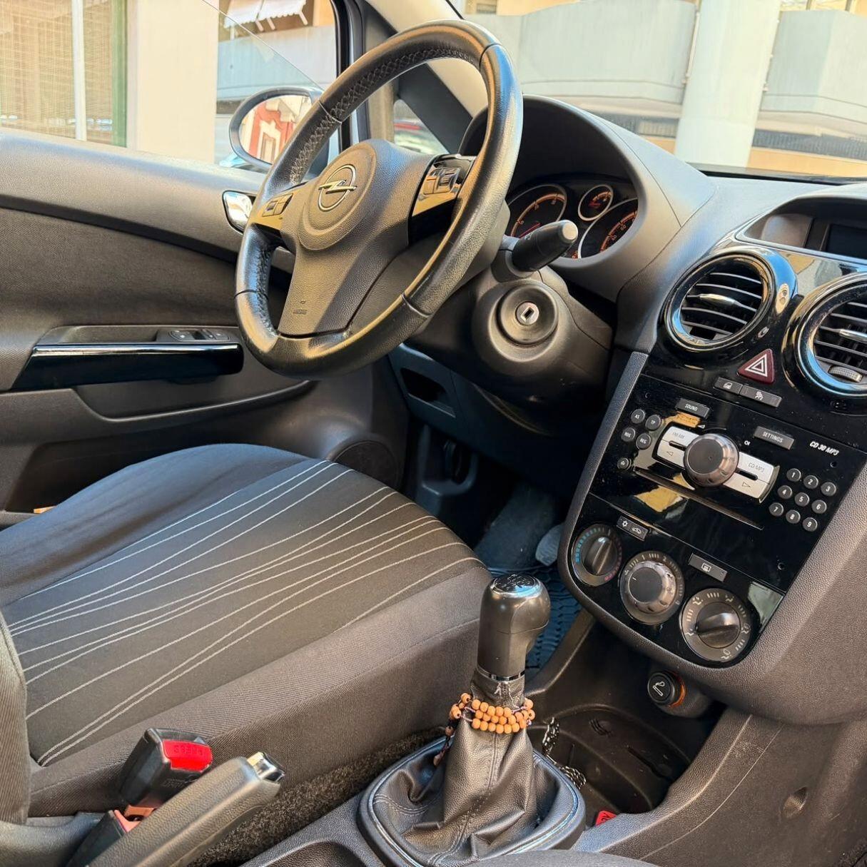 Opel Corsa 1.3 CDTI - 75CV