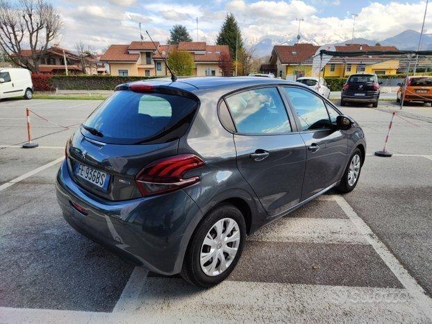 Peugeot 208 BlueHDi 75 S&S 5 porte Active