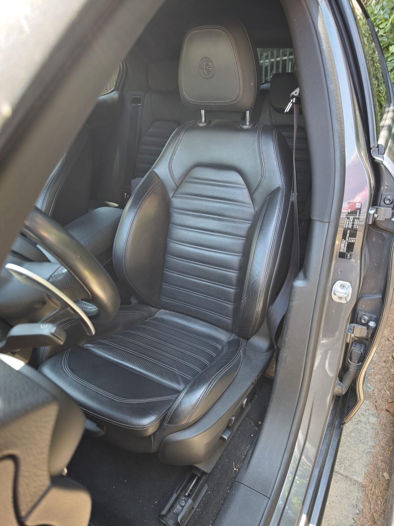 Alfa Romeo Stelvio 2.2 Turbodiesel 210 CV AT8 Q4 Veloce