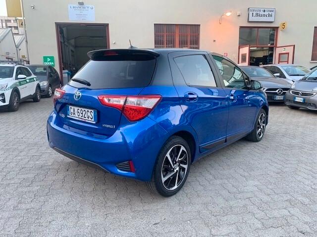 Toyota Yaris 1.5 Hybrid 5 porte Lounge Blue garanzia 10 anni su Hybrid parts