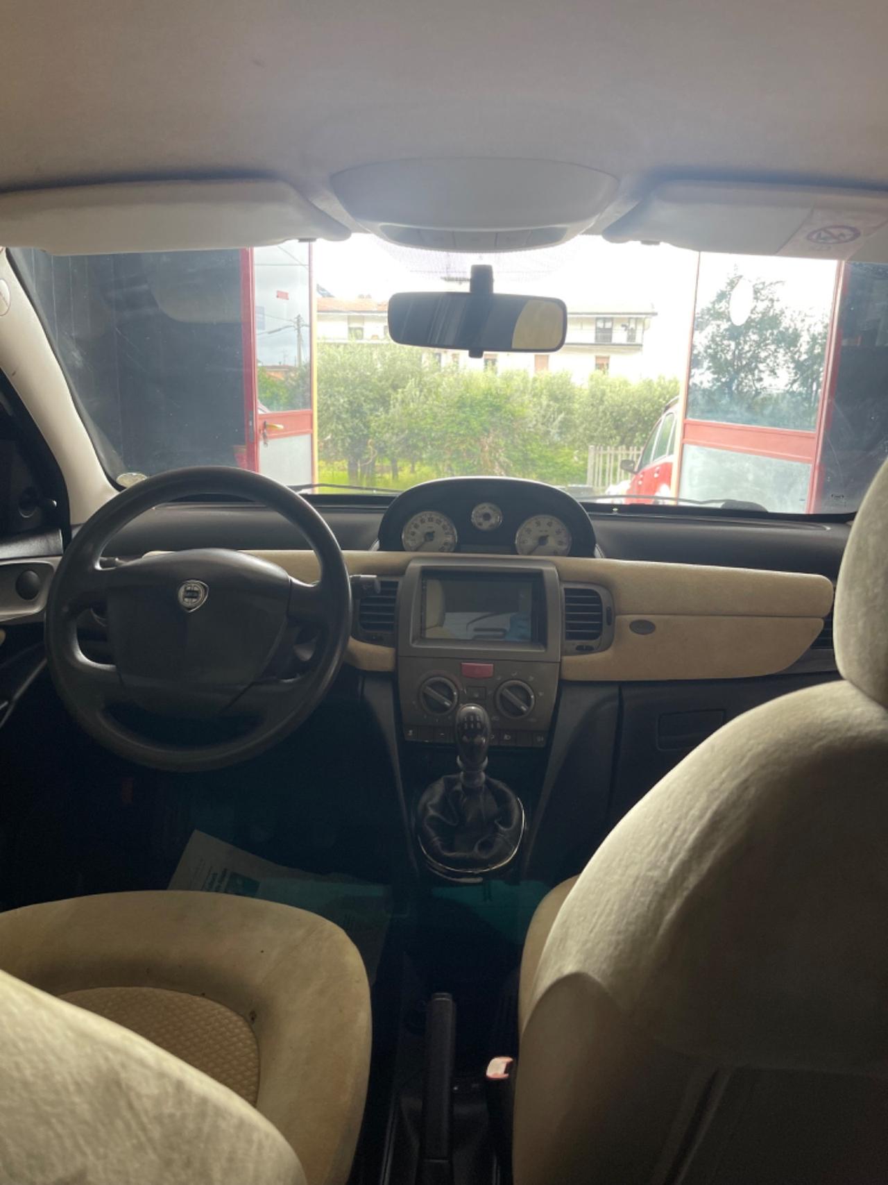 Lancia Ypsilon 1.2