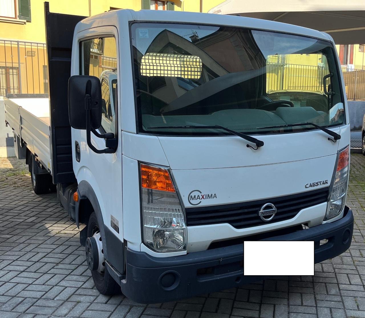 NISSAN CABSTAR 35.13 - 2.5 TDI - CASSONE FISSO CM 460X204- KM 22135 - PORTATA 1220 KG