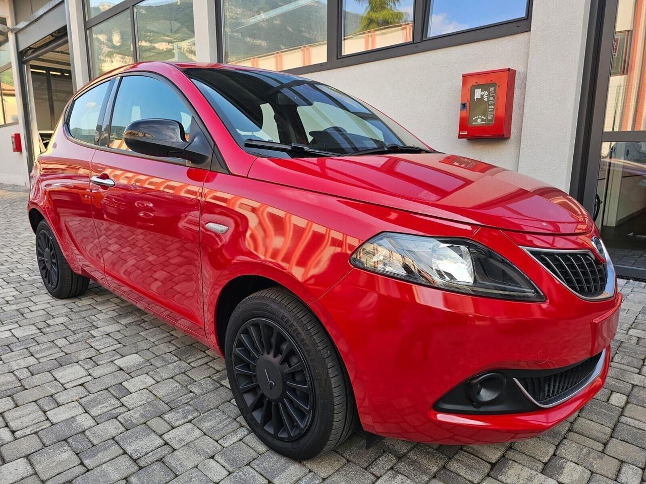 Lancia Ypsilon 1.0 FireFly 5 porte S&S Hybrid Ecoc