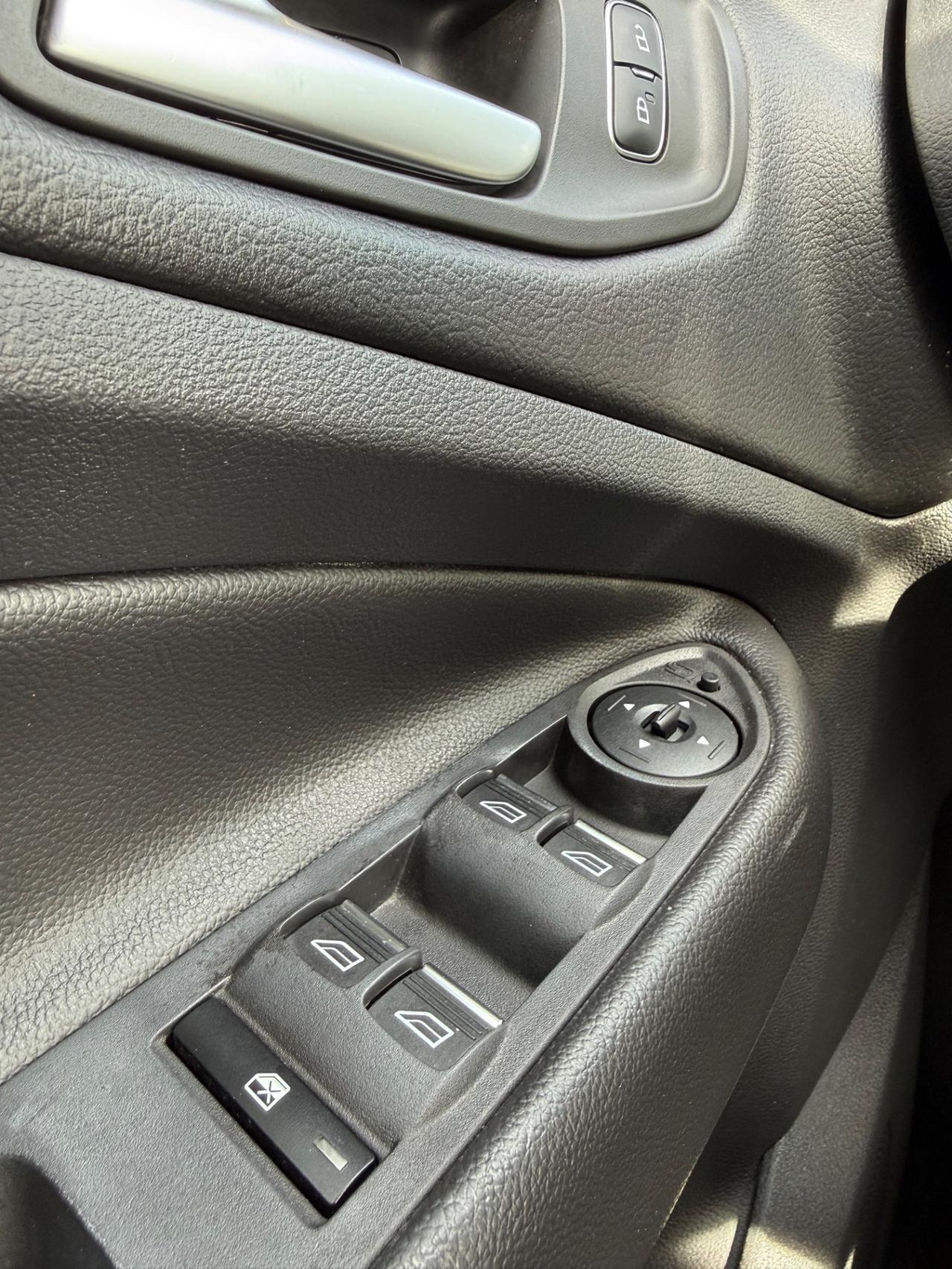 Ford Kuga 1.5 TDCI 120 CV S&S 2WD ST-Line 2019