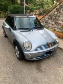 Mini Mini cabrio , benzina, neo patentati, tagliandata, in ottime condizioni generali , capottina seminuova