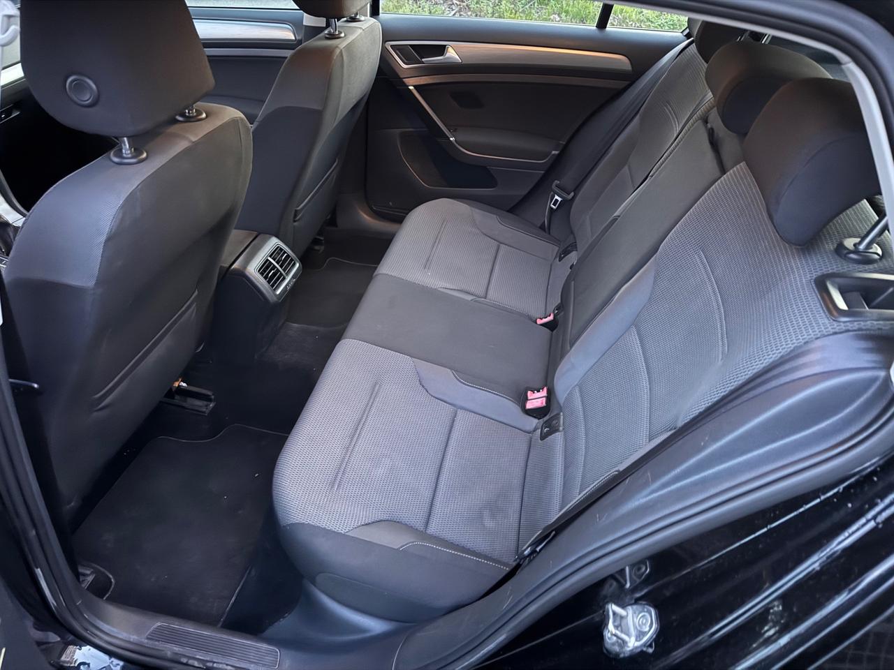 VW Golf 1.6 TDI 5p. Highline neopaten garanzia 12 mesi