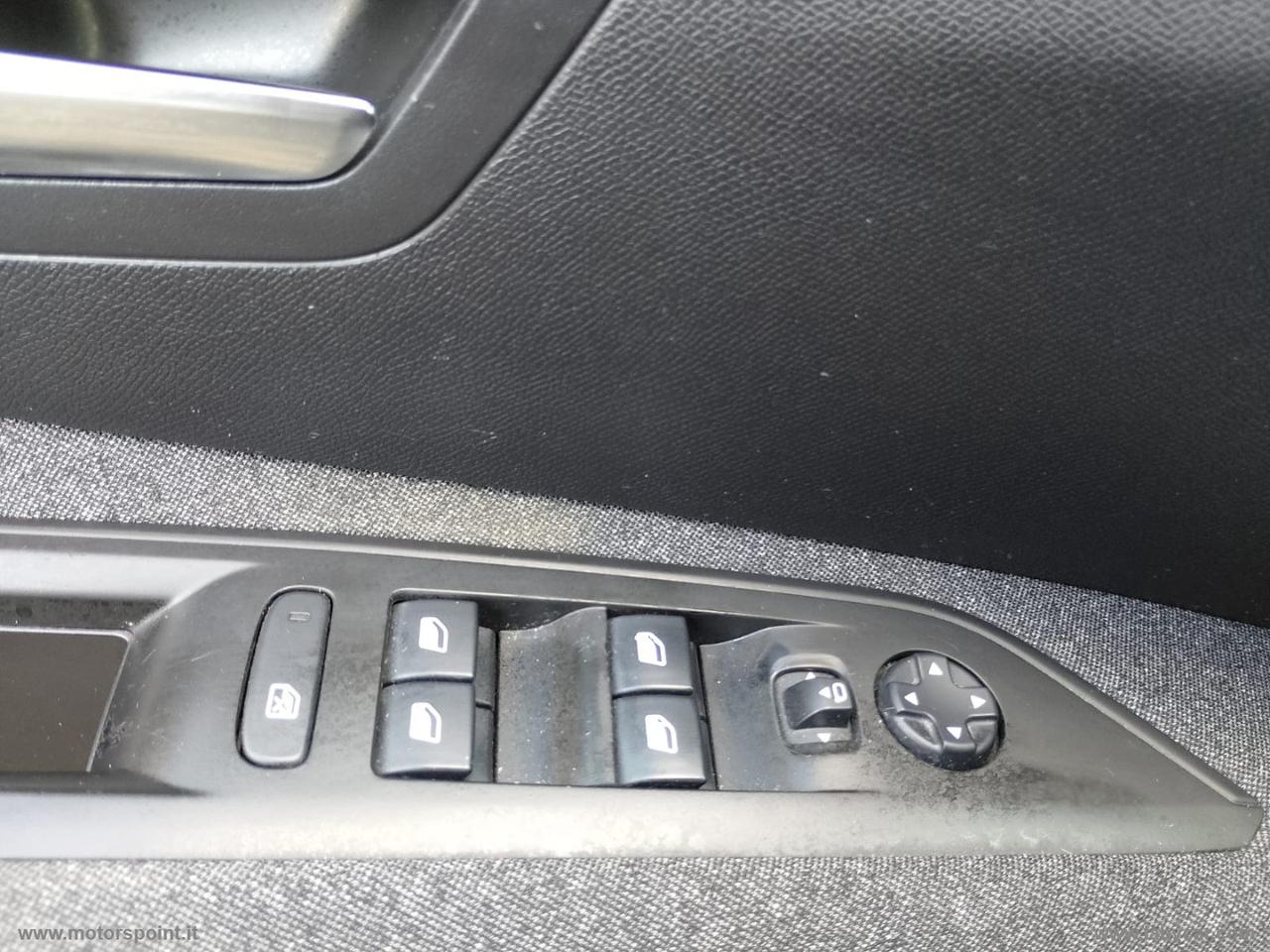 PEUGEOT 3008 BlueHDi 130 S&S Allure