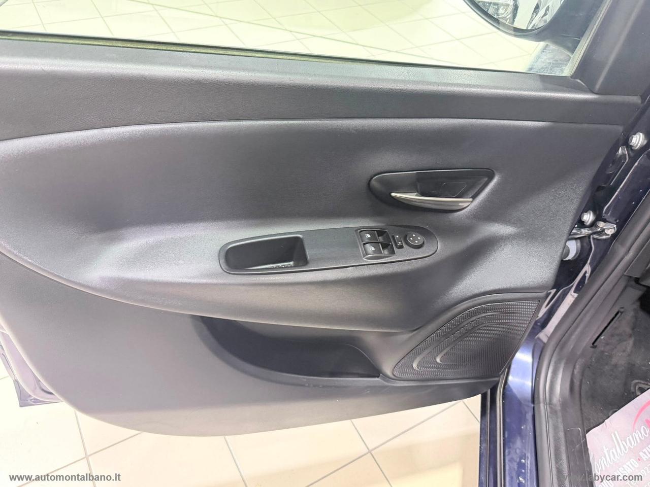 LANCIA Ypsilon 1.2 69 CV 5p. Gold