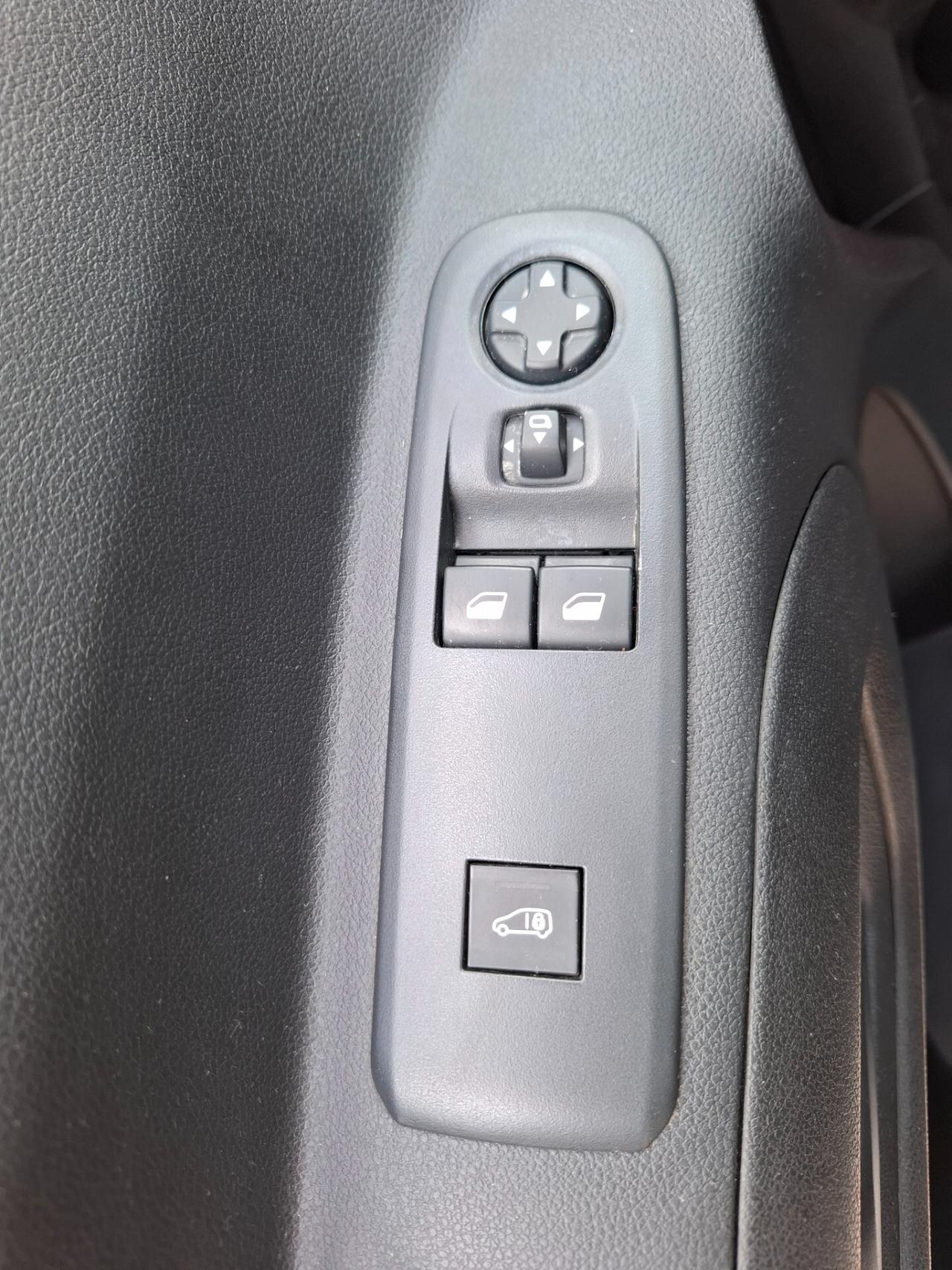 Peugeot Partner BlueHDi 100cv 3 POSTI - 1000Kg di PORTATA