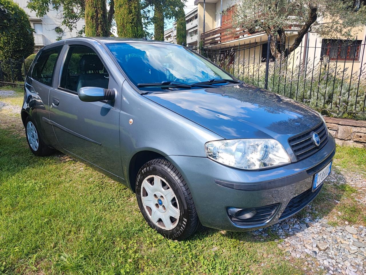 Fiat Punto 1.2 3 porte neopatentati 110 Milà