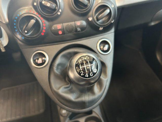 FIAT 500 C 1.0 Hybrid Connect