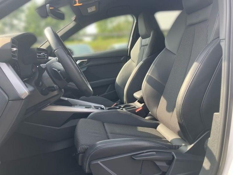 Audi A3 A3 SPB 30 TDI S line edition Black Pack 18" Cockpit