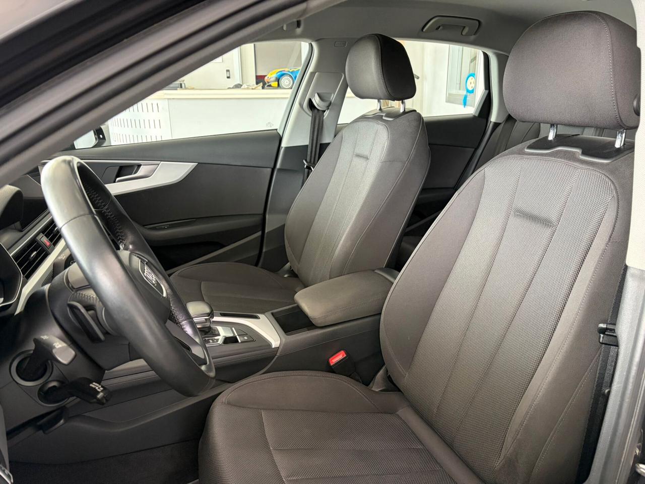 Audi A4 2.0 TDI 150 CV S tronic Business