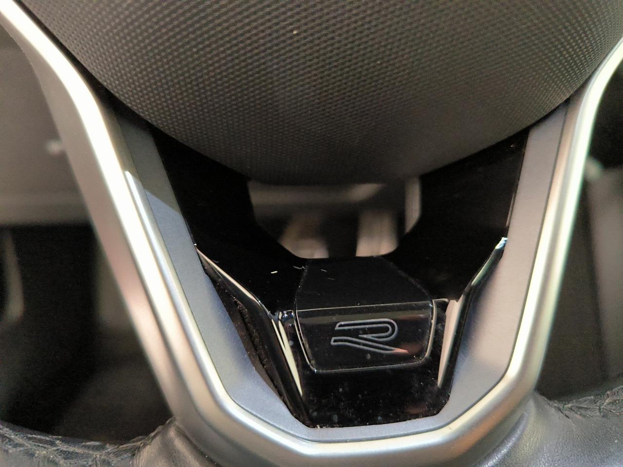 Volkswagen Taigo 1.0 tsi r-line 110cv