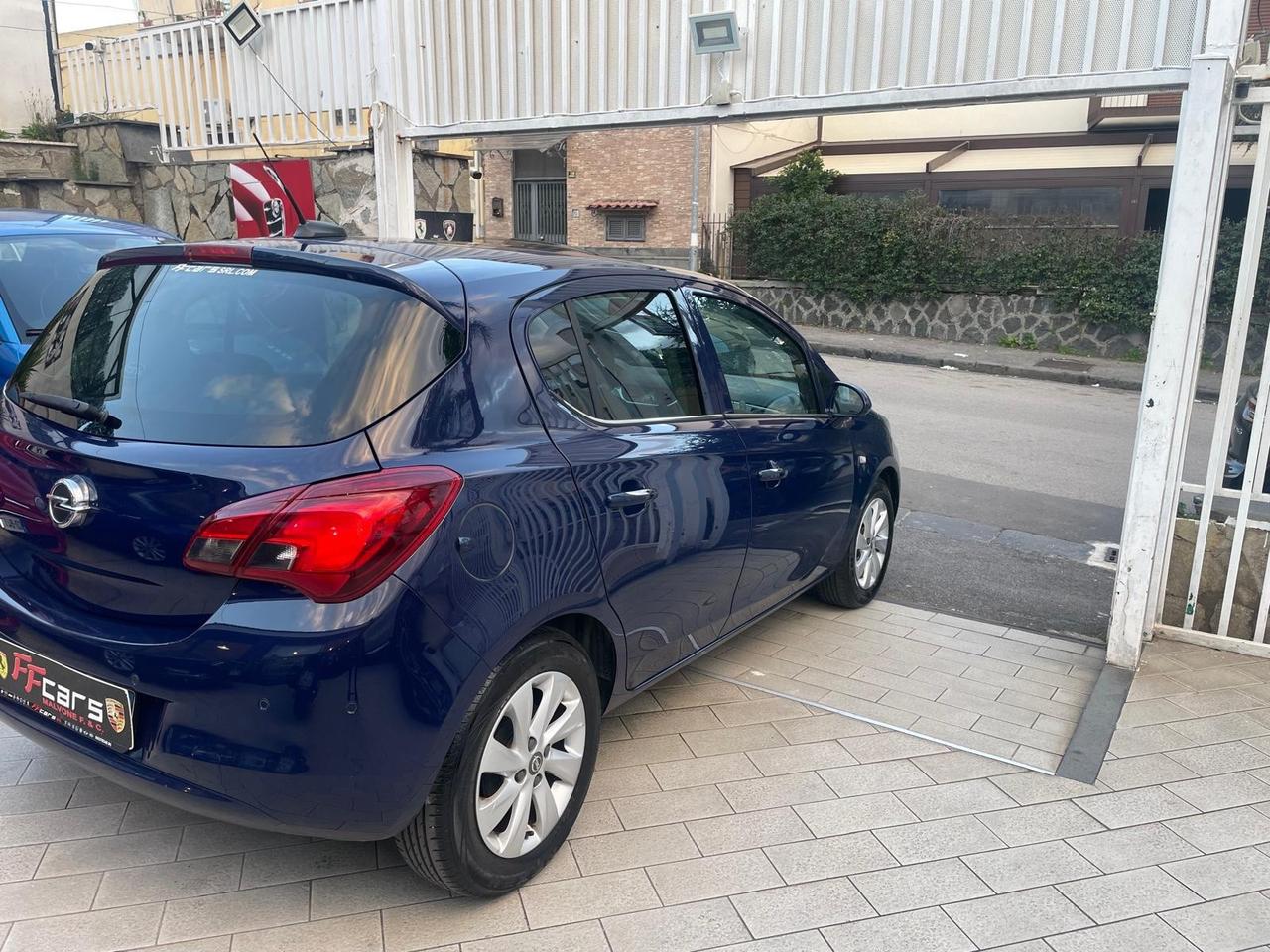 Opel Corsa 1.4 90CV GPL Tech 5 porte Cosmo