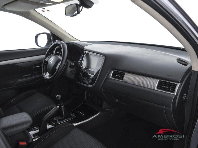 MITSUBISHI Outlander 2.2 DI-D 4WD Intense - AUTOCARRO N1 - PER OPERATOR