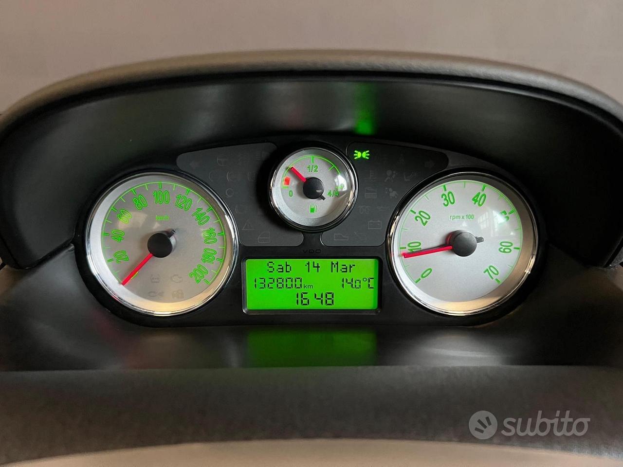 Lancia Ypsilon 1.3 MJT 75 CV Unyca