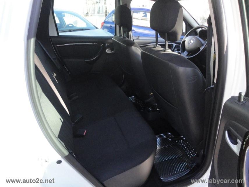 DACIA Duster 1.5 dCi 110 CV 4x4 Lauréate