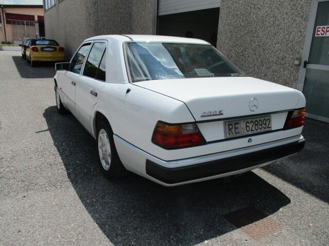 Mercedes-benz 200 E