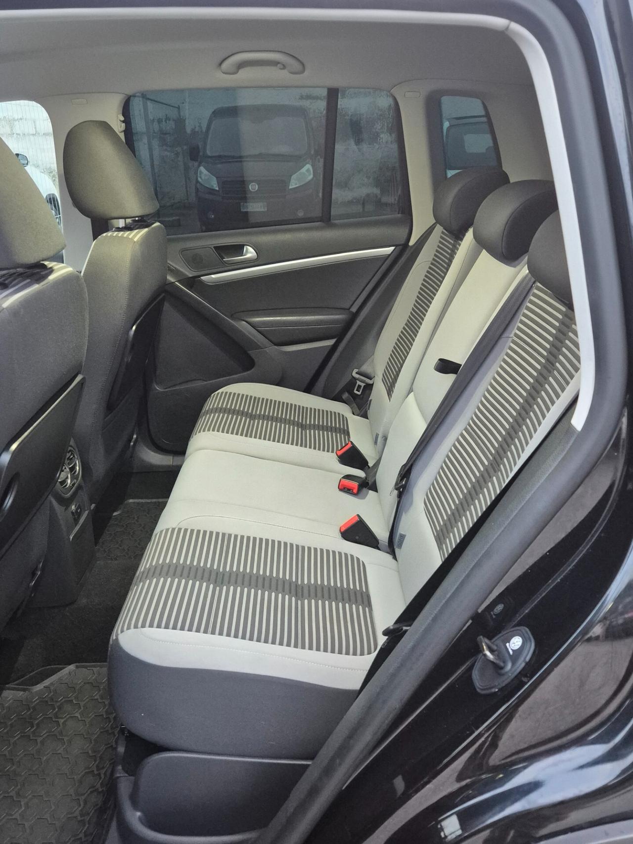 Volkswagen Tiguan 2.0 TSI 4MOTION DSG R-Line