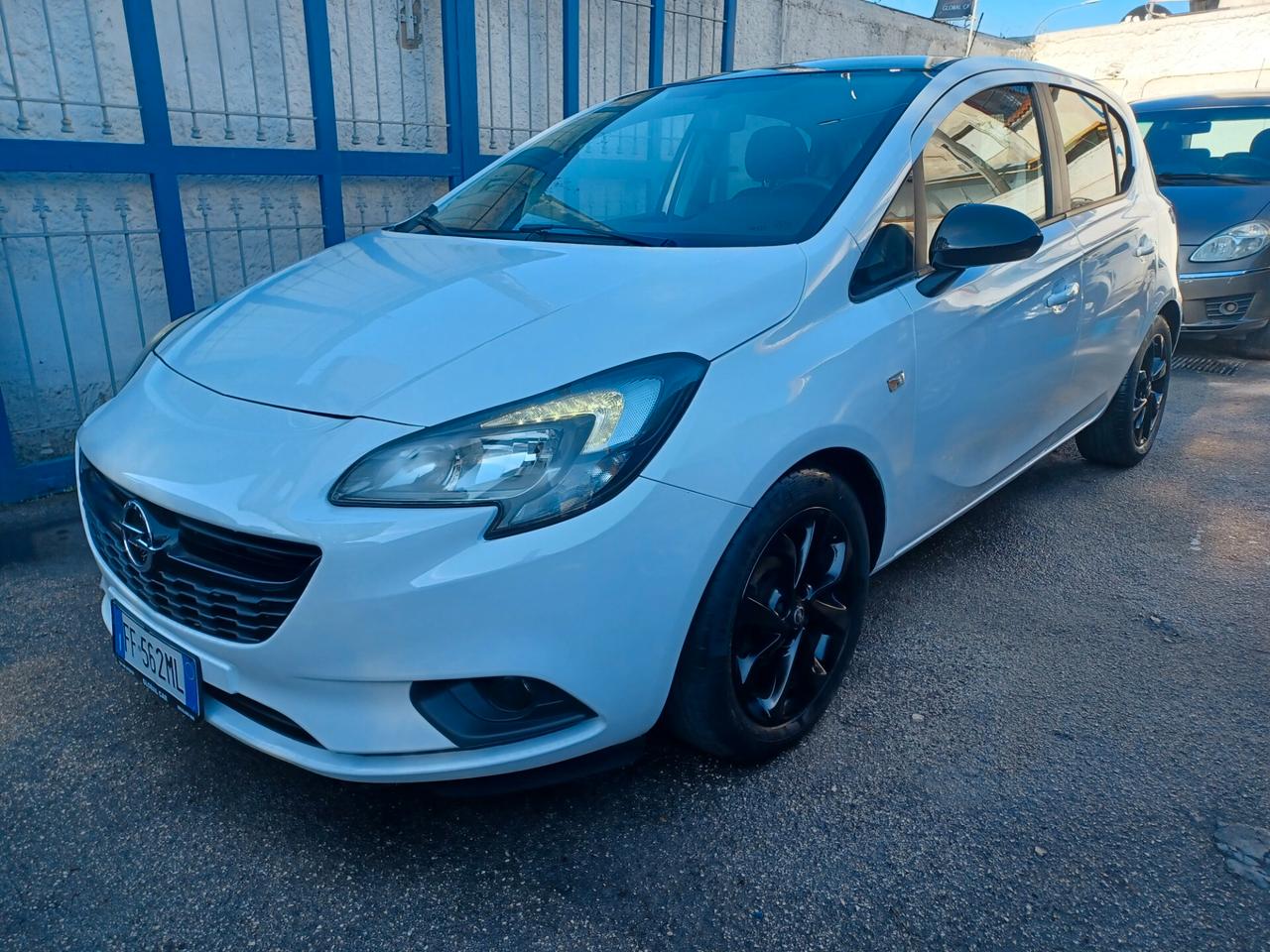 Opel Corsa 1.2 5 porte ANNO 2016 solo 69000 km