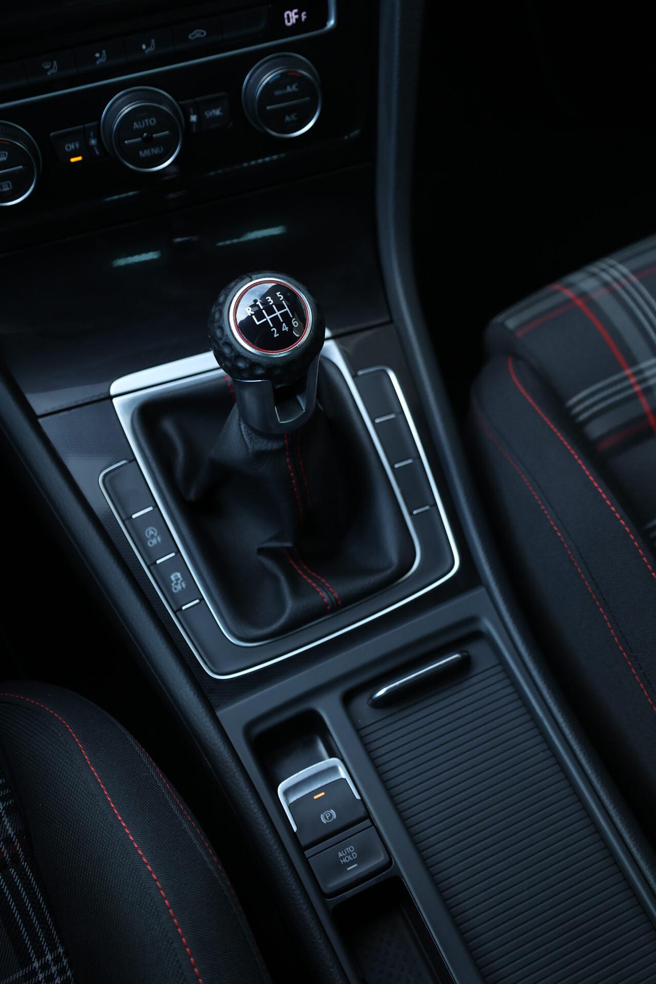 Volkswagen Golf GTI - 3p 2.0 tsi Performance Business&Drive