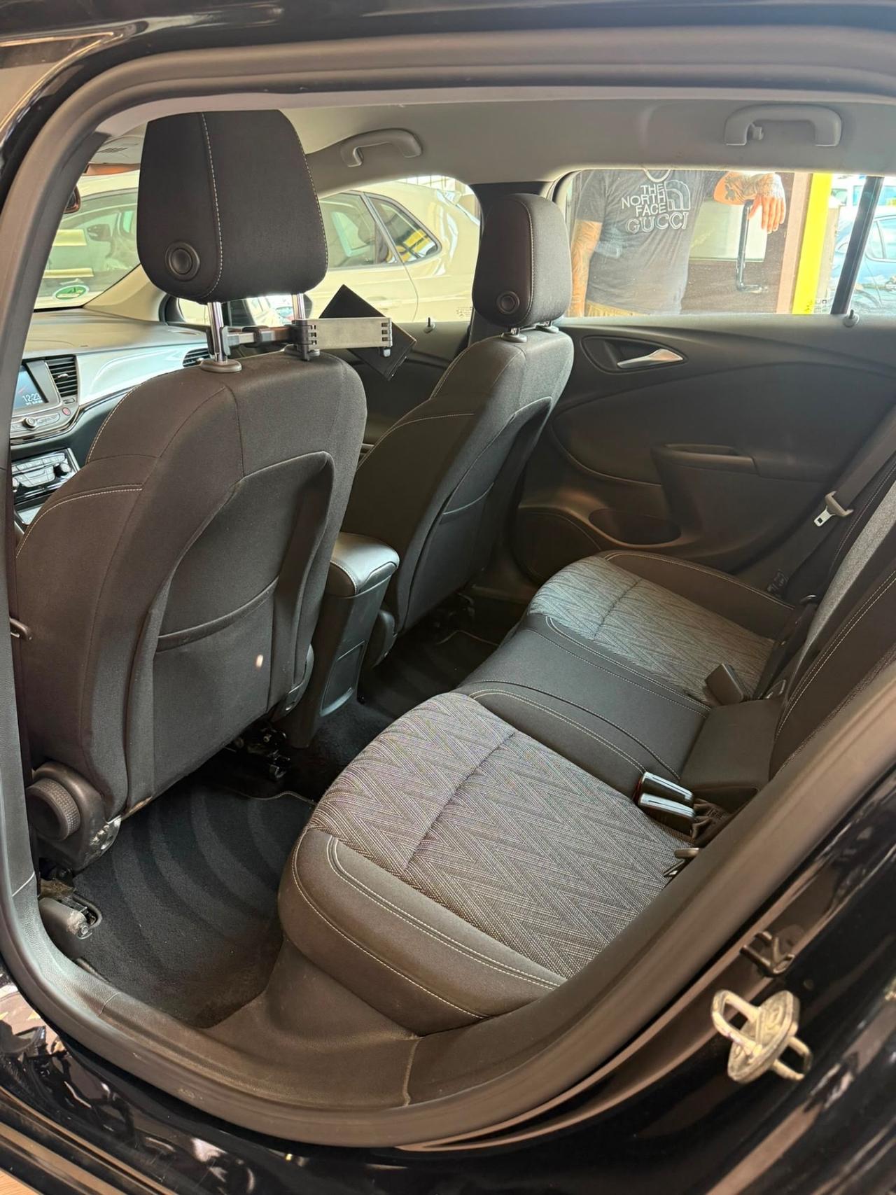 Opel Astra 1.2 Turbo 110 CV S&S 5 porte Business Elegance
