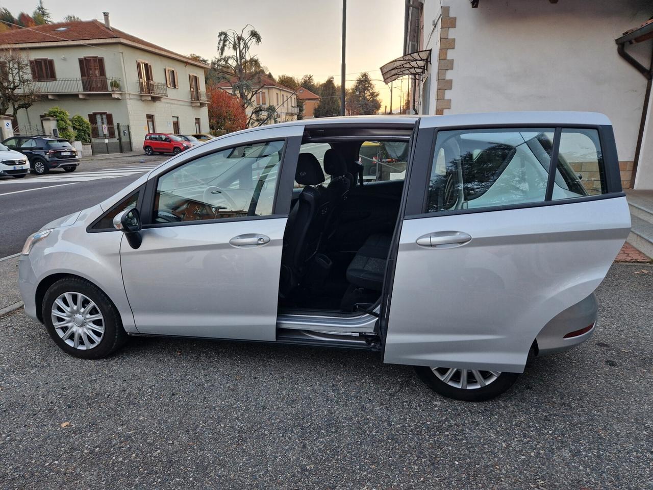 Ford B-Max 1.0 100CV "SOLO 27.400 km" Bluetooth, Fendinebbia