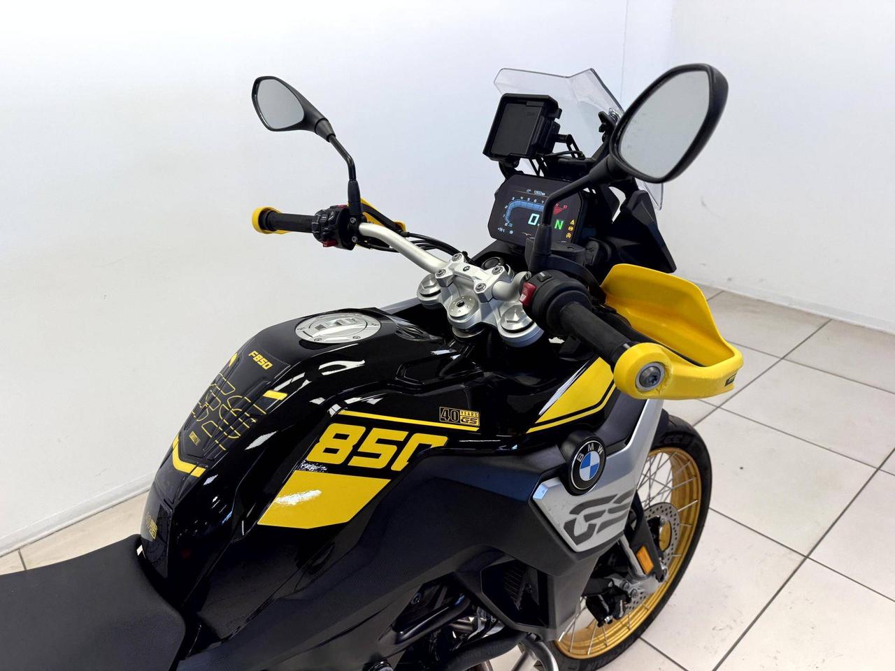 BMW F 850 GS Edition 40 Years Depotenziata A2