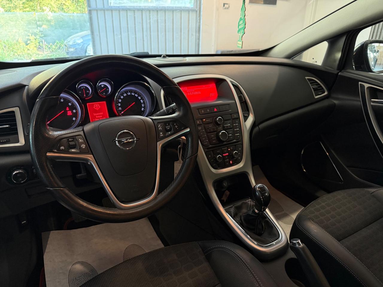 Opel Astra GTC 1.7 DIESEL NEOPATENTATI