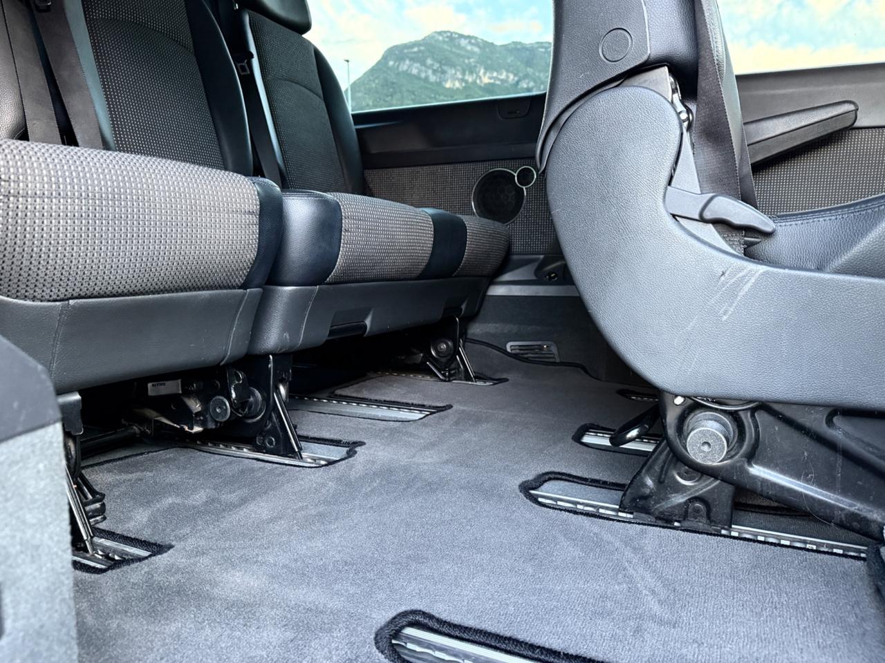 Mercedes Viano 3.0 CDI V6 224cv Avantgarde L 8 posti