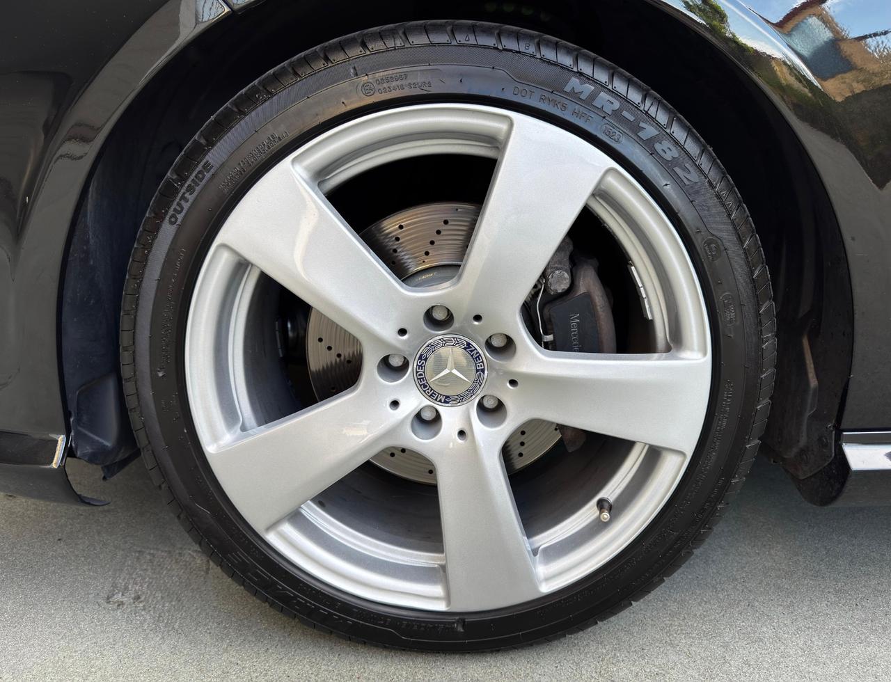 Mercedes-benz E 220 CDI BlueEFFICIENCY Avantgarde