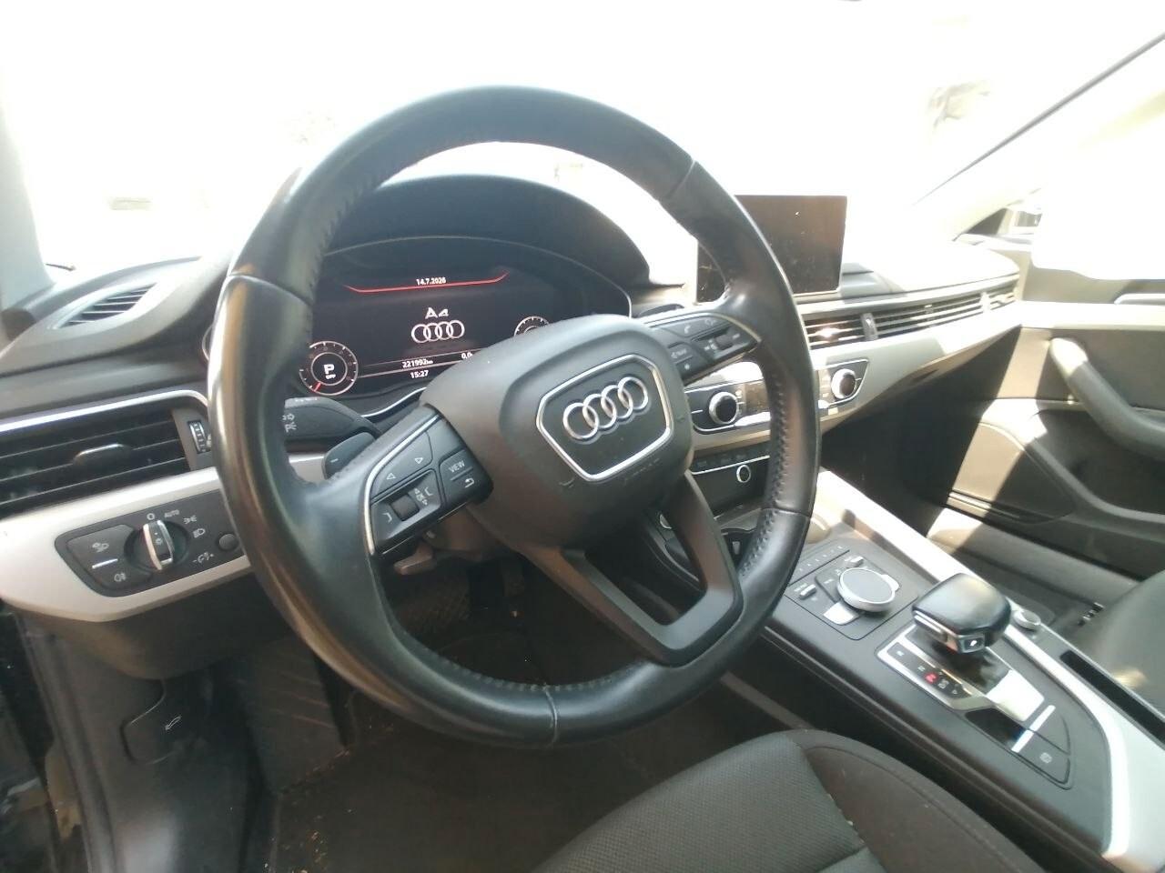 Audi A4 Avant 30 TDI S tronic line edition