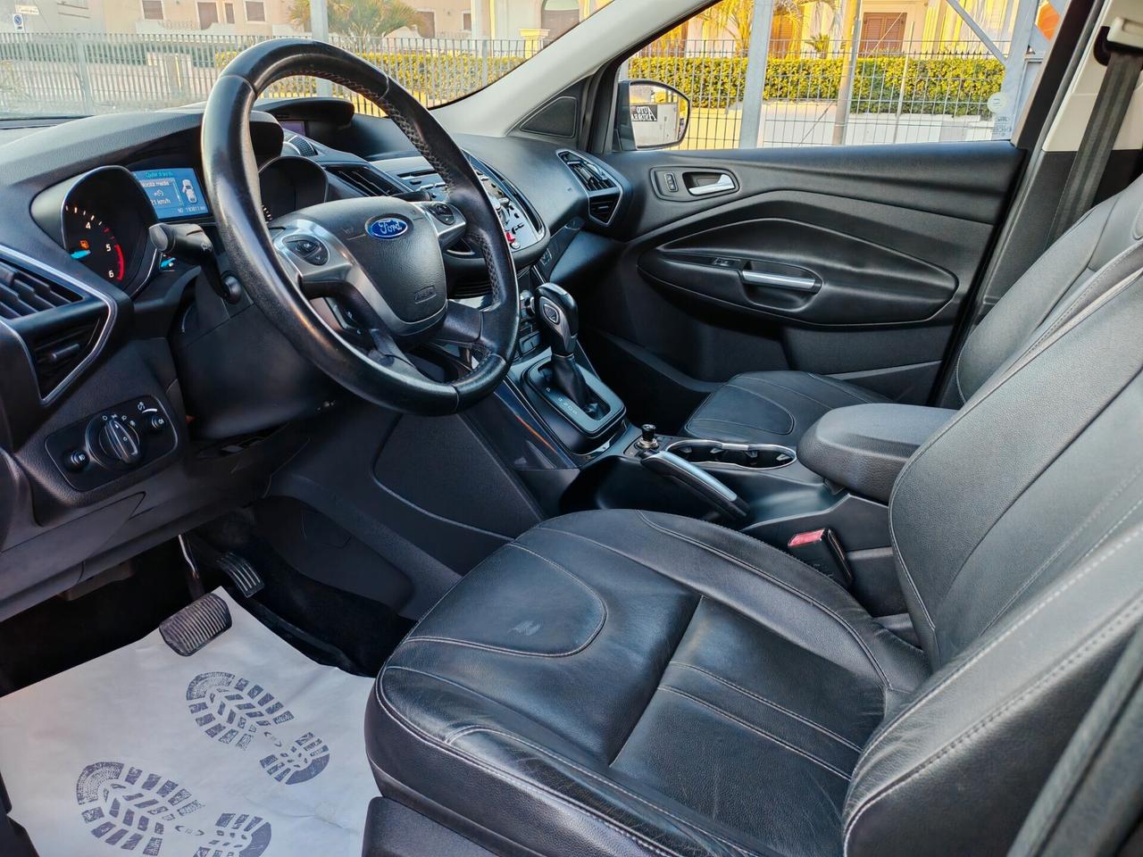 Ford Kuga 2.0 TDCI 163CV Navig cruise led 2013