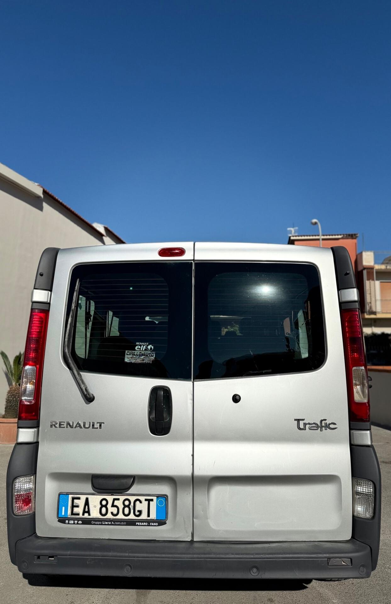 Renault Trafic 2.0 Diesel 9 Posti 115 Cv