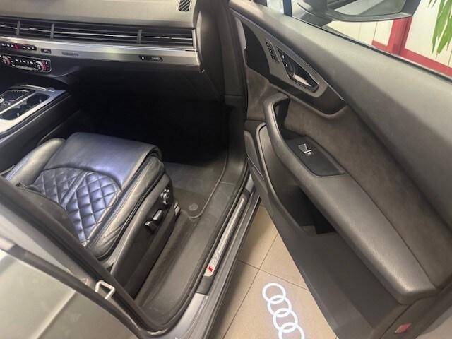 AUDI Q7 2ª serie SQ7 4.0 V8 TDI quattro tiptro...