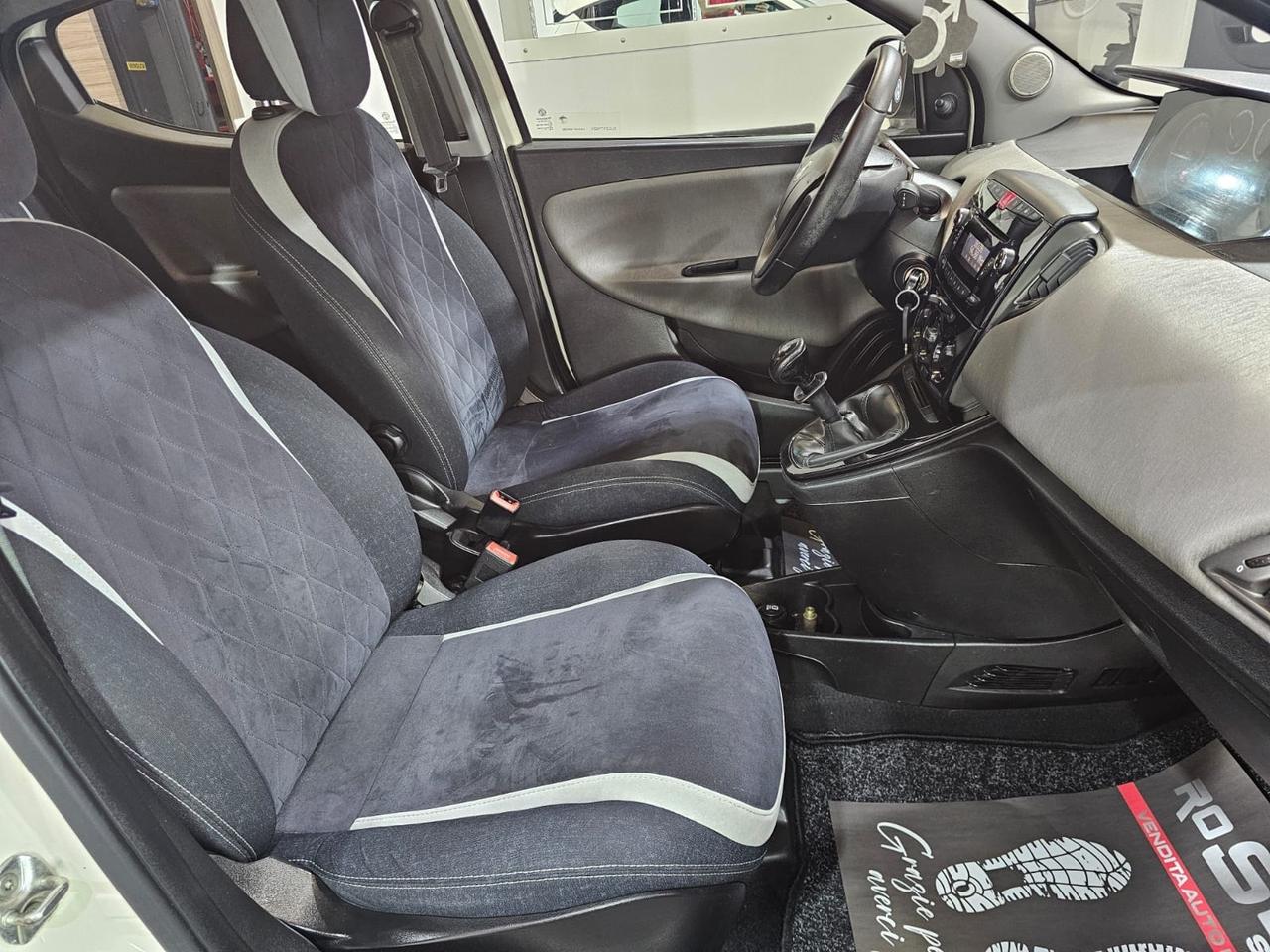 Lancia Ypsilon 1.2 69 CV 5 porte GPL Ecochic Gold