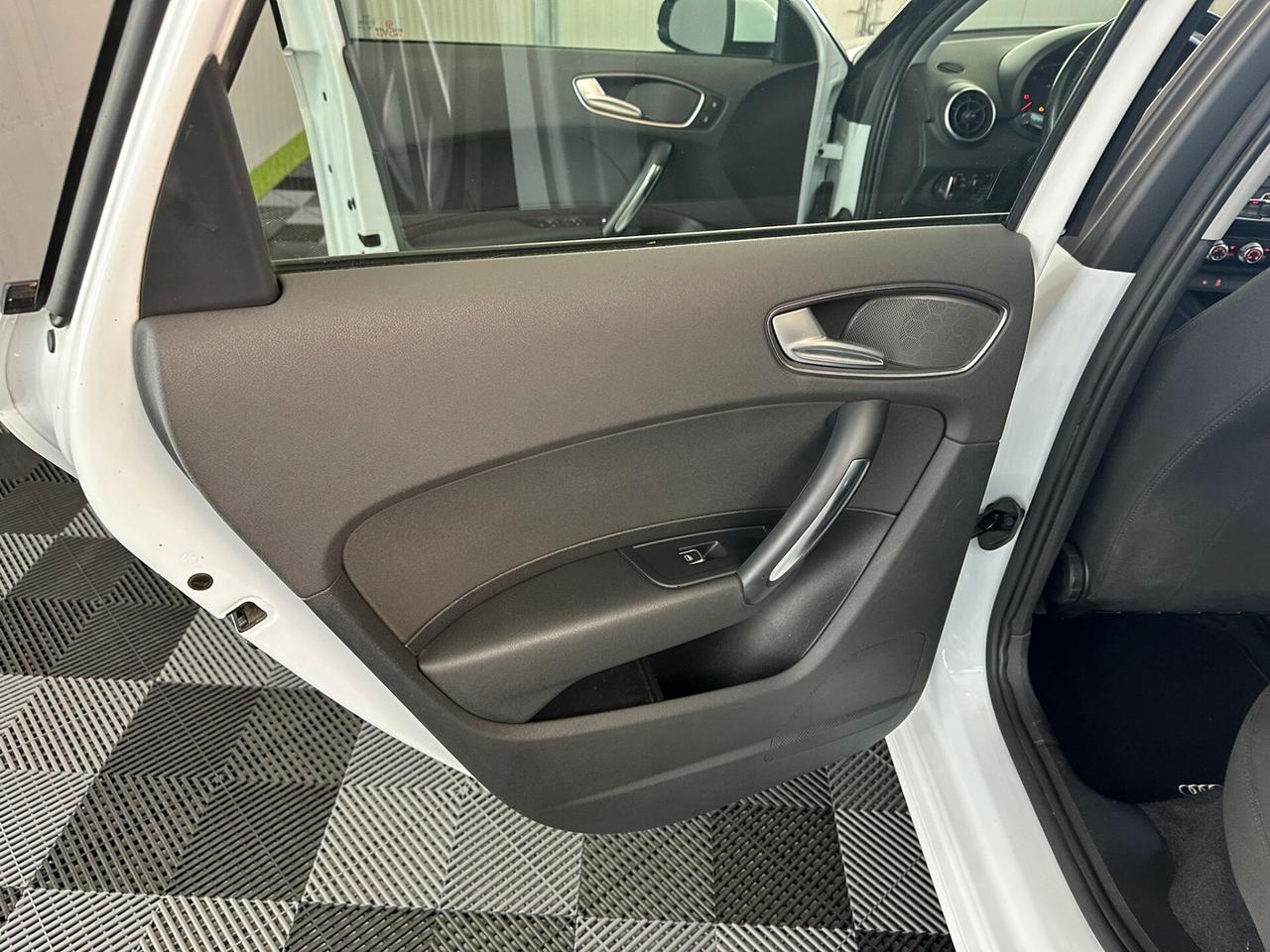 Audi A1 SPB 1.6 TDI 116 CV Admired