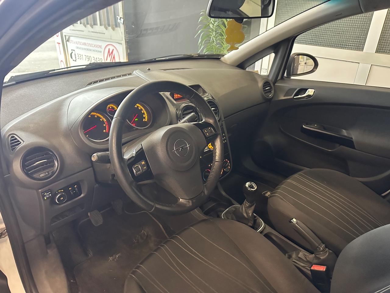 Opel Corsa 1.2 80CV 5 porte GPL-TECH Club